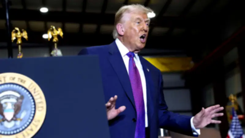 Trump droht EU mit Ausschluss aus US-Waffenmarkt bei europäischer Wiederaufrüstung