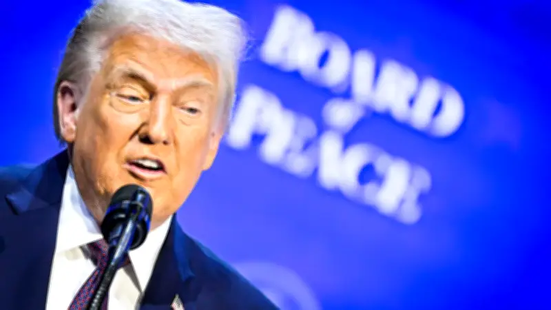 Trump droht Iran mit Militärschlag - Deutschland ruft Staatsbürger zur Ausreise auf