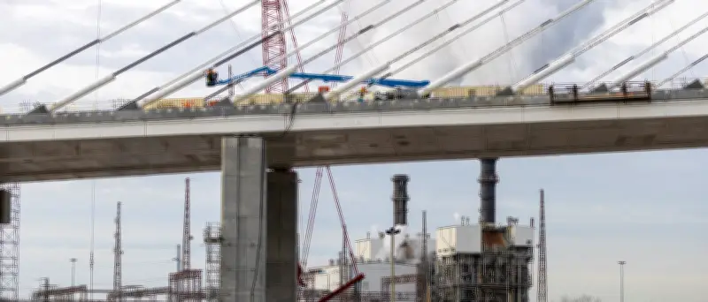 Trump droht mit Blockade neuer Grenzbrücke zwischen USA und Kanada