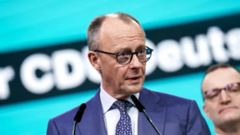 Trump kündigt neue Strafzölle an: Merz will Unsicherheit mit Handelsdeal beenden