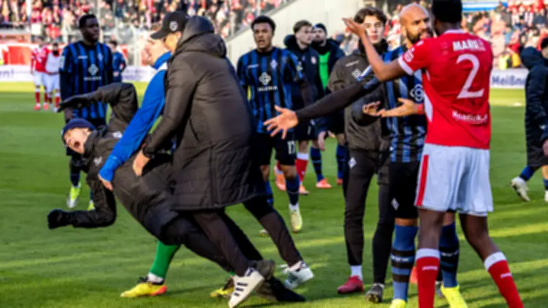 Tumult nach Drittliga-Spiel: Cottbus-Trainer bringt Mannheims Sportchef zu Fall