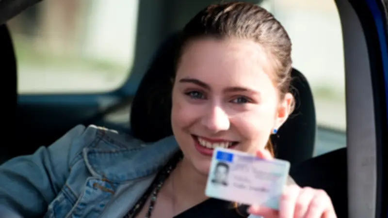 TÜV-Report 2025: Rekordandrang bei Führerscheinprüfungen, doch Durchfallquote bleibt hoch