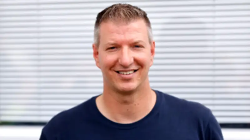 Twitch-Star Max Schradin verrät Monatseinkommen: Vom leeren Konto zum Streaming-Erfolg