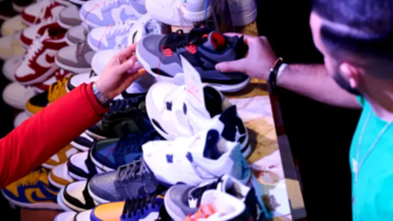 Uckermark: Betrüger erbeuten vierstellige Summe bei Online-Schuhverkauf