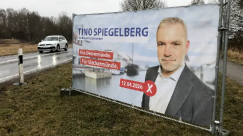 Ueckermünde: Erste Wahlplakate hängen - Ist das vor dem offiziellen Start erlaubt?