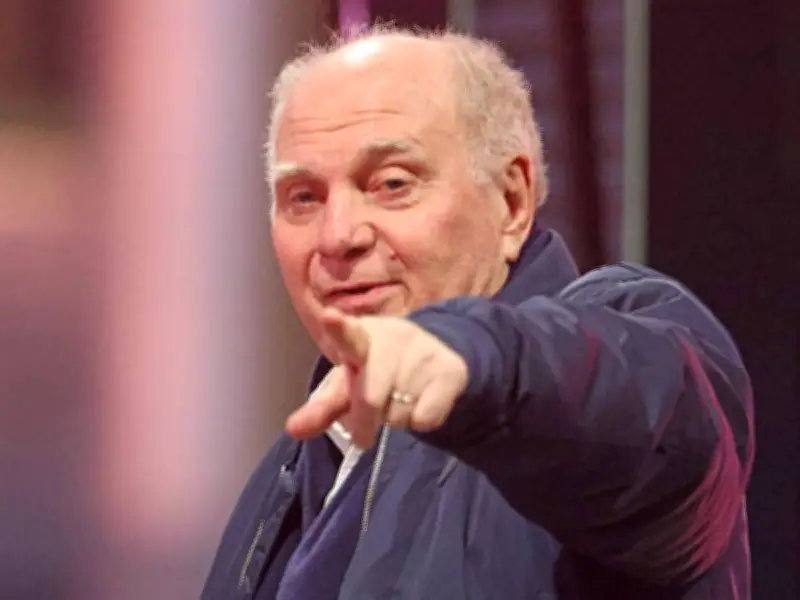 Uli Hoeneß kritisiert Berater bei Upamecano-Vertrag: Bayern will klare Kante zeigen