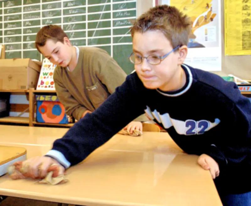 Umstrittener Vorschlag im Burgenlandkreis: Schüler sollen Schulen selbst reinigen