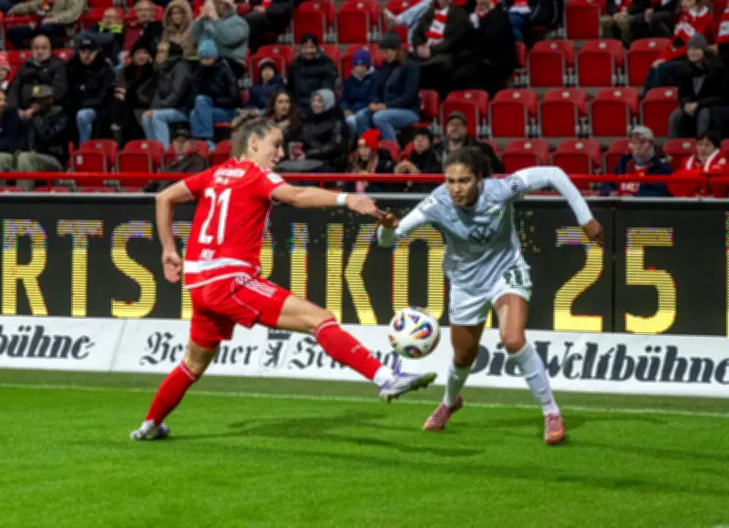 Union Berlinerinnen verspielen späten Sieg in Freiburg - Fölmli gleicht in 85. Minute aus