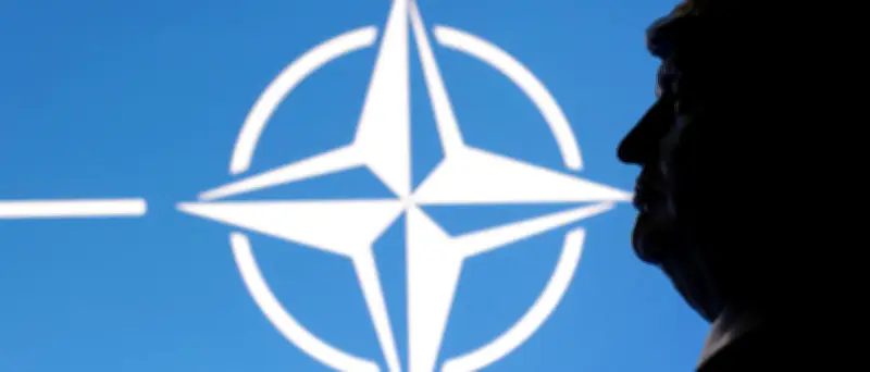 USA übergeben zwei Schlüsselkommandos der NATO an europäische Offiziere