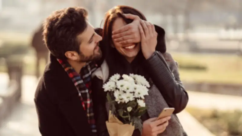 Valentinstag-Vorbereitung: Warum Blumenkauf vor dem 14. Februar Ihre Beziehung rettet