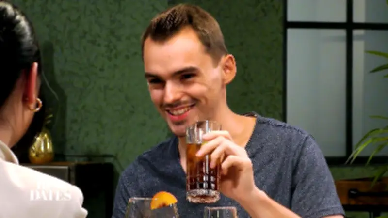 Vegetarierin im Fleischregal: Bricht dieser kuriose Job das Eis bei 'First Dates'?