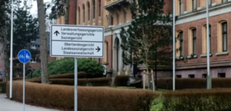 Verwaltungsgericht Schleswig: Langzeitstudent scheitert mit Wohngeldklage nach 68 Semestern