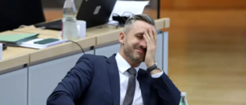 Vetternwirtschaft-Streit in NRW: Zoff mit Hocke - In der AfD brodelt es im Superwahljahr