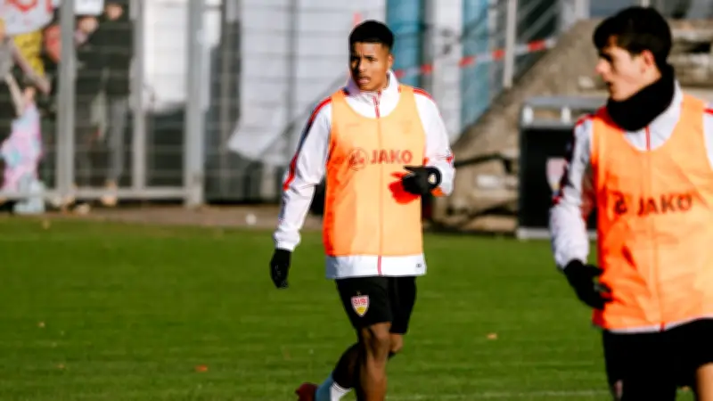 VfB Stuttgart: Hoeneß erklärt Arévalo-Aus aus Europa-League-Kader