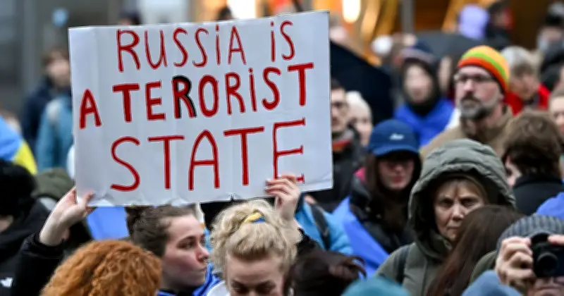 Vierter Jahrestag des Ukraine-Kriegs: Hunderte demonstrieren in München für Solidarität