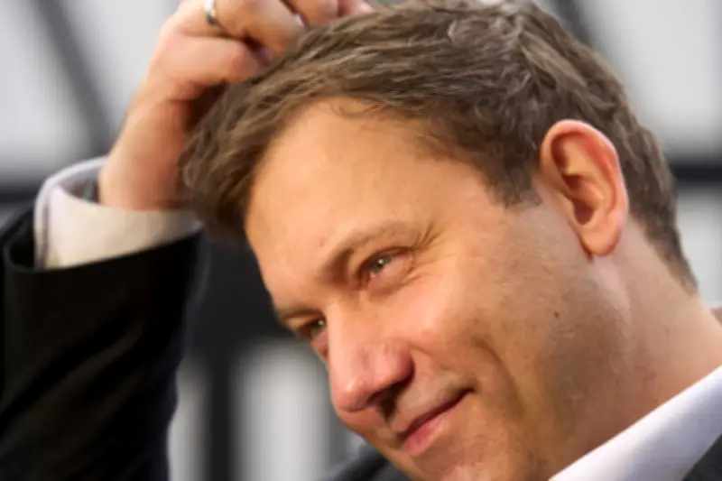 Vizekanzler Klingbeil träumt von Serienkarriere: „Die Discounter“ als Wunschprojekt