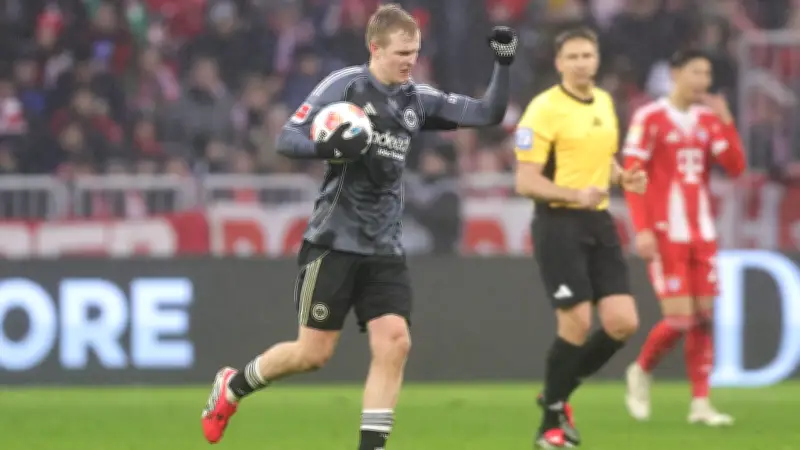 Vor Freiburg-Spiel: Eintracht-Star Burkardt gibt exklusive Europa-Ansage