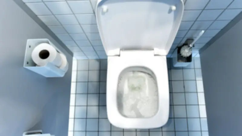 Voyeur fotografiert Frauen auf Lokal-Toiletten in Wittstock – Polizei fasst Täter