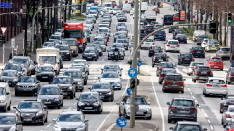 VW Golf dominiert deutsche Straßen: Unangefochten an der Spitze der Zulassungsstatistik