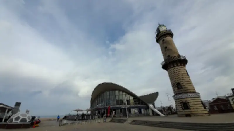 Warnemünde zwischen Traumstrand und Frust: Anwohner klagen über Parkchaos und mehr