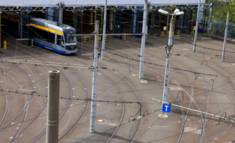 Warnstreik bei Leipziger Verkehrsbetrieben: Tarifkonflikt hält Nahverkehr weiter lahm