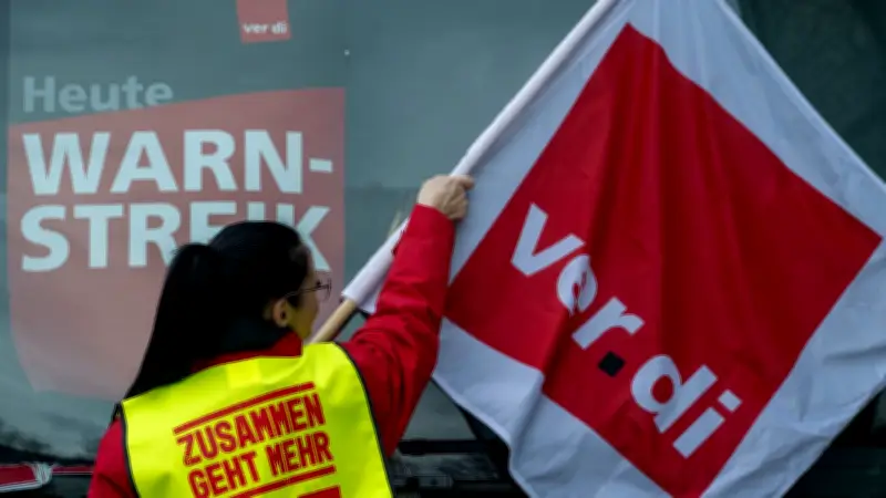 Warnstreik im ÖPNV: Konsequenzen für Arbeitnehmer bei Arbeitsausfall in Mecklenburg-Vorpommern