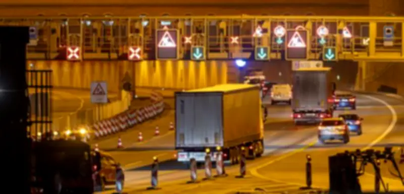 Warnstreiks bei Autobahn GmbH: Lange Staus an Tunneln und Beeinträchtigungen im Nahverkehr