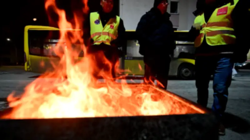 Warnstreiks in Berlin: Kitas, Schulen und Behörden betroffen – Tipps für Eltern und Bürger