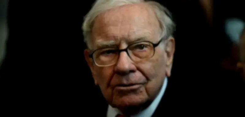 Warren Buffetts Abschied als CEO: Berkshire Hathaway meldet Gewinnrückgang im letzten Quartal
