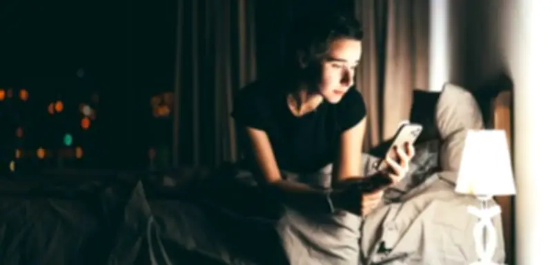 Warum wir in fremden Betten schlecht schlafen: Der evolutionäre Erste-Nacht-Effekt