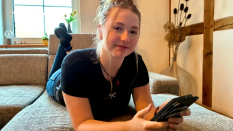 Wilhelmine (15) befürwortet Social-Media-Verbot für Jugendliche trotz praktischer Zweifel