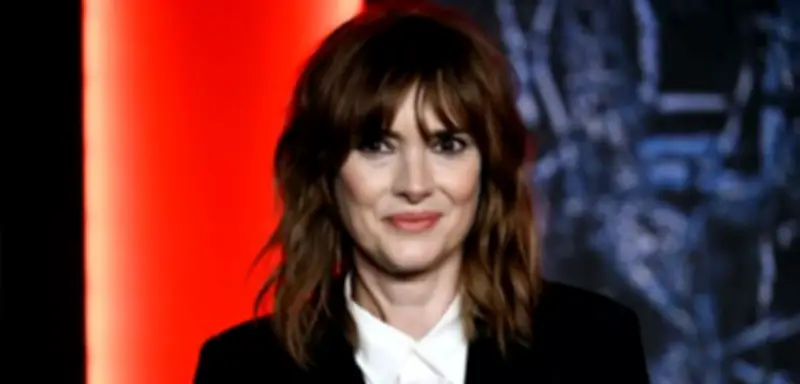 Winona Ryder kehrt zu Tim Burton zurück: Gastrolle in Netflix-Serie »Wednesday«