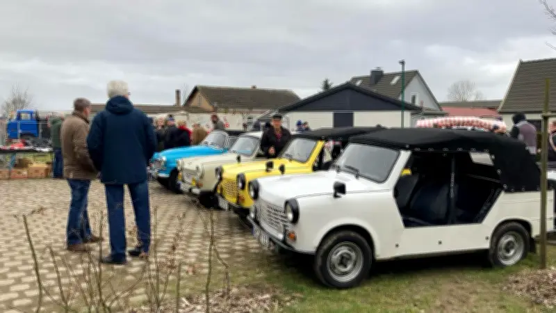 Winter-Highlight für Oldtimer-Fans: IFA-Wintertreffen in Jürgenstorf lockt mit DDR-Technik