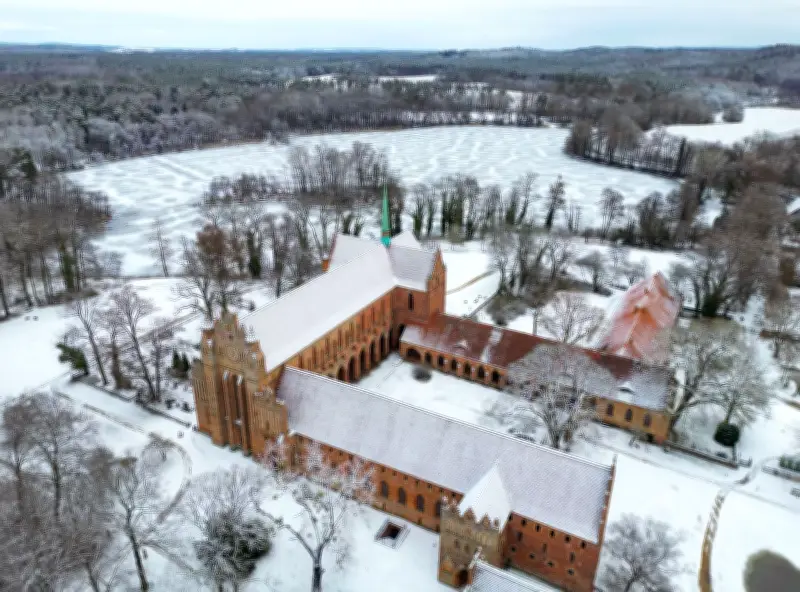 Winterlicher Wochenstart: Schnee und Frost in Berlin und Brandenburg