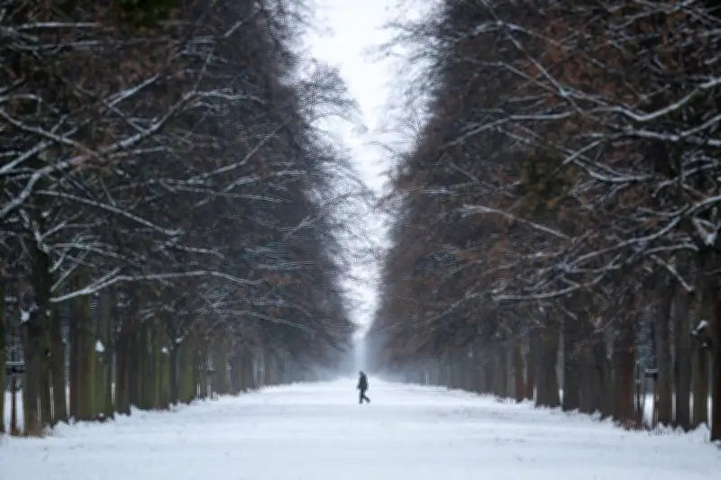 Winterliches Wetter hält an: Schnee, Glatteis und dann Temperaturanstieg