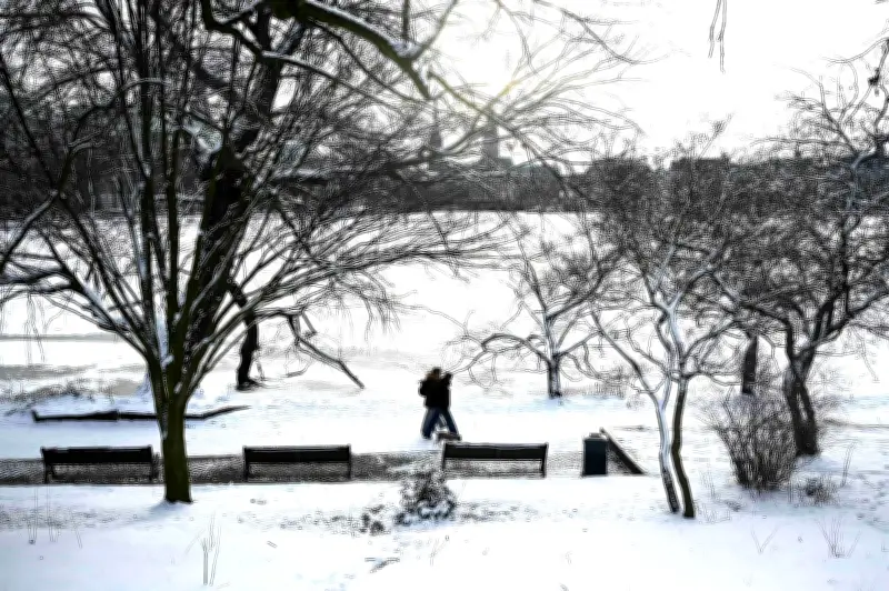 Winterwetter zum Wochenstart: Schnee, Wind und Glätte im Norden Deutschlands