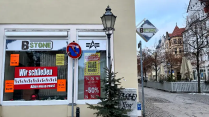 Zeitzer Innenstadt: Gewerbeanmeldungen und -abmeldungen 2025 zeigen knappe Bilanz