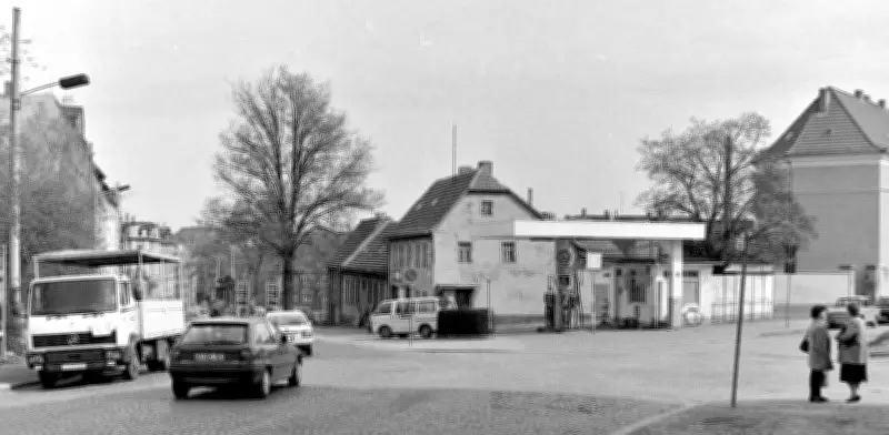 Zeitzer Tankstellen-Geschichte: Von Esso bis zur Leipziger Straße - Eine Zeitreise
