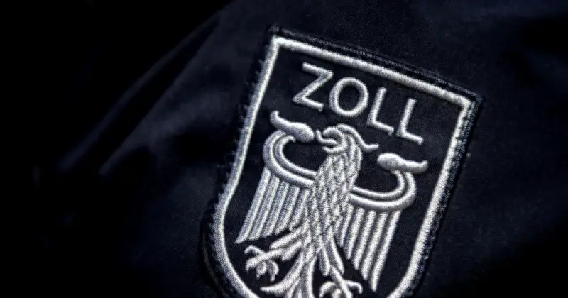 Zoll beschlagnahmt tonnenweise gefälschte Kinderbettwäsche mit Sicherheitsmängeln