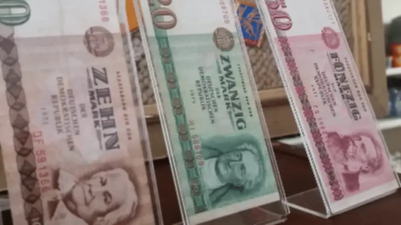 Zugezogener aus München erlebt Ost-West-Klischees: 'Wessi-Gehalt' wird abgelehnt