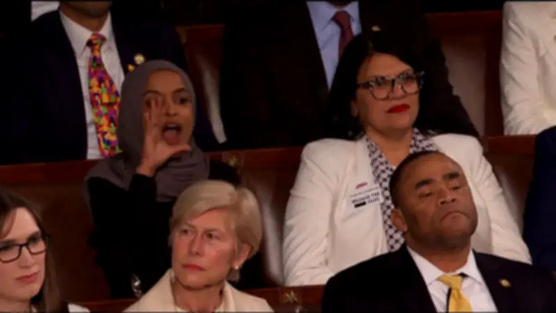 Zwischenrufe bei Trump-Rede: 'Du bist ein Mörder' - Stiller Protest im Kongress