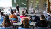 AfD-Vorschlag zur Abschaffung der Schulpflicht stößt im Burgenlandkreis auf massive Kritik