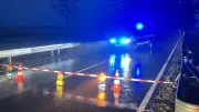 B110 bei Jarmen voll gesperrt: Wassermassen überfluten Bundesstraße nach Unfall