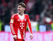 Bayern-Talent Lennart Karl feiert Volljährigkeit mit Führerschein und Profivertrag