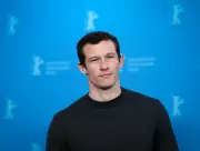Callum Turner weicht Bond-Gerüchten bei Berlinale aus - Spekulationen um 007-Nachfolge