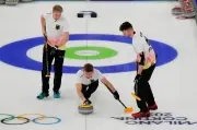 Curling-Männer feiern wichtigen Sieg gegen Schweden bei Olympia