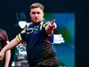 Darts: Luke Littler dominiert in Krakau mit perfekter Doppel-Quote