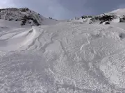 Deutscher Skifahrer stirbt bei Lawinenunglück in Tirol – Sohn schwer verletzt