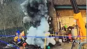 Explosion auf Baustelle: Arbeiter überlebt knapp durch Glück im Unglück