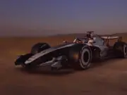 Formel-1-Neuling Cadillac enthüllt asymmetrisches Auto beim Super Bowl